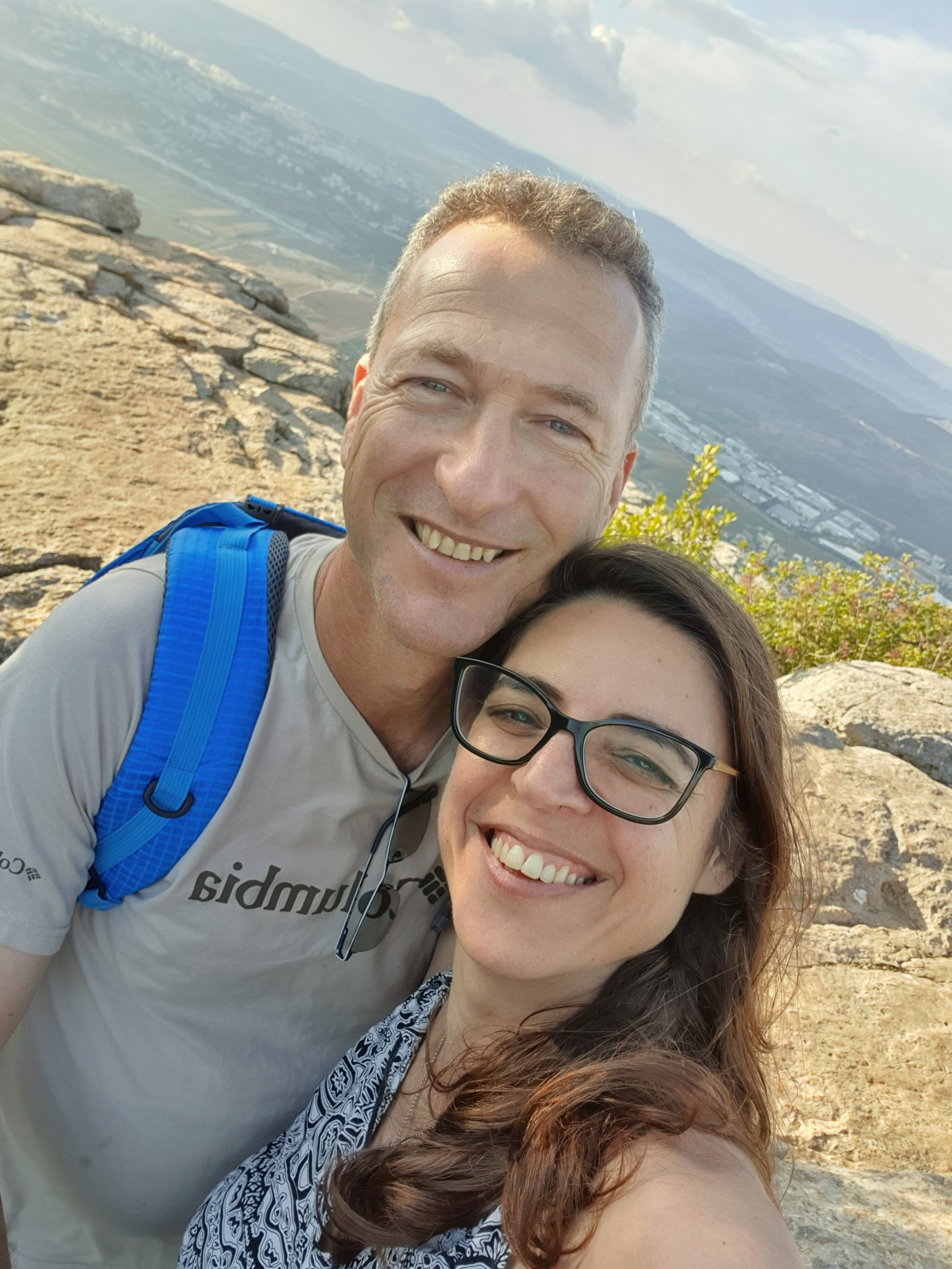 לשתול שתיל צעיר בלב סופה